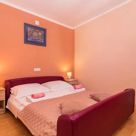 Kendel Apartment *