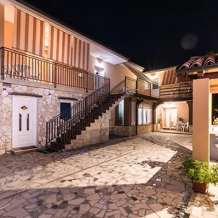 Kendel Apartman Fažana