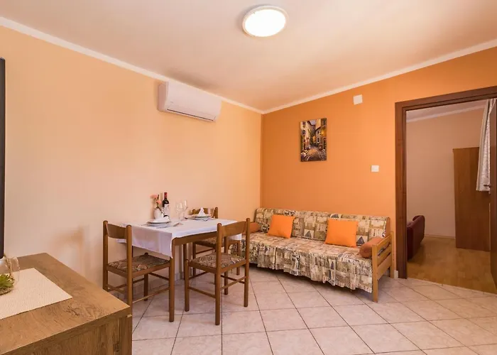 Daire Kendel Fažana