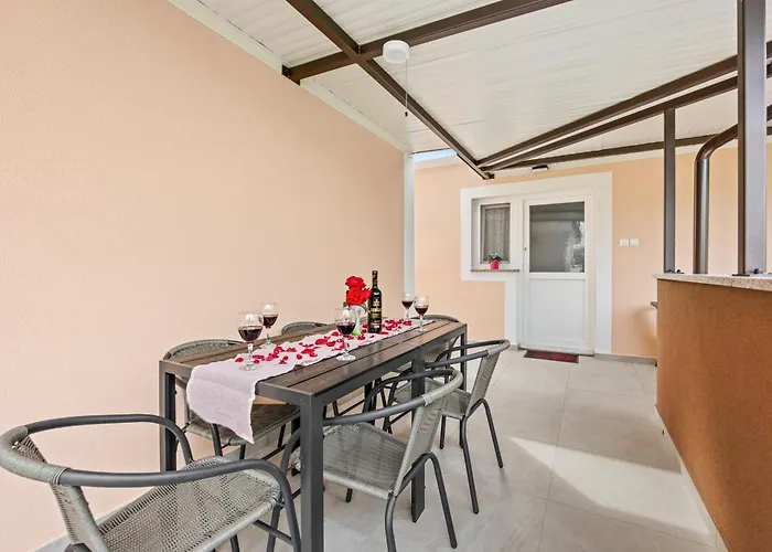 Kendel Daire Fažana